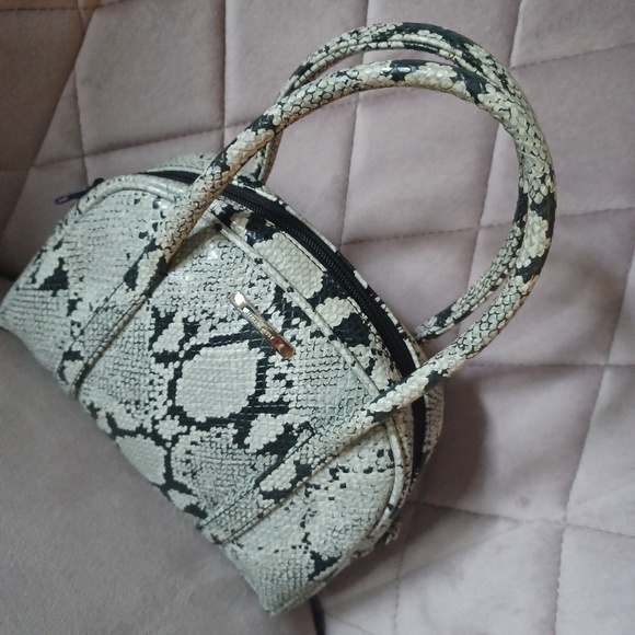 Vintage Nine West Faux Snakeskin Mini Bowler Bag - Picture 7 of 10